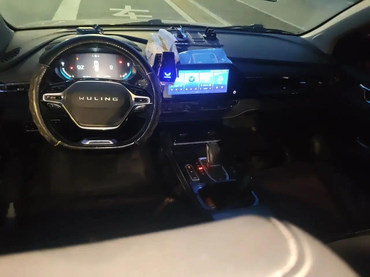 Wuling Victory 2020 1.5T CVT Flagship Edition — миниатюра 10