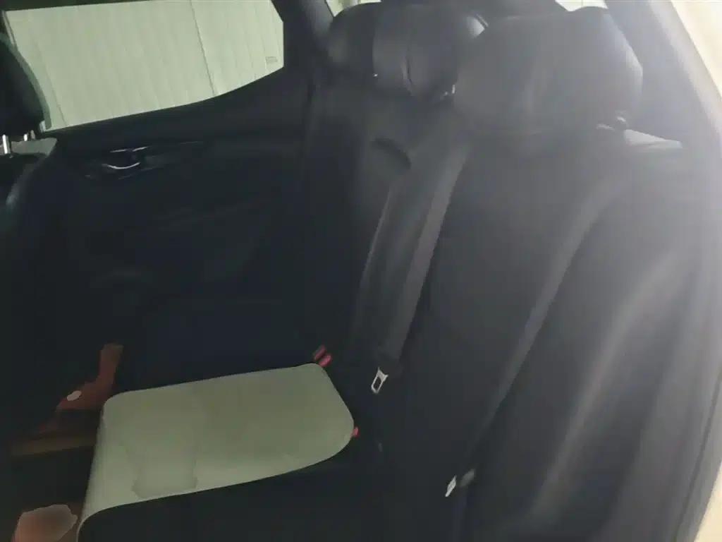 Nissan Qashqai 2016 2.0L CVT Elite Edition — миниатюра 17