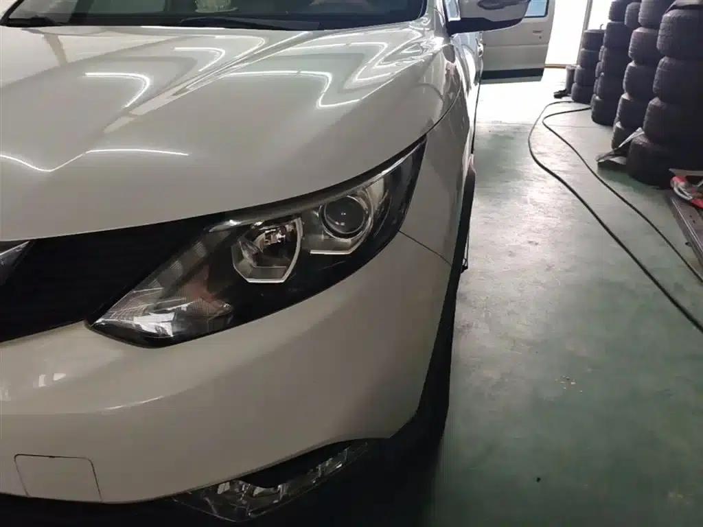 Nissan Qashqai 2016 2.0L CVT Elite Edition — миниатюра 24