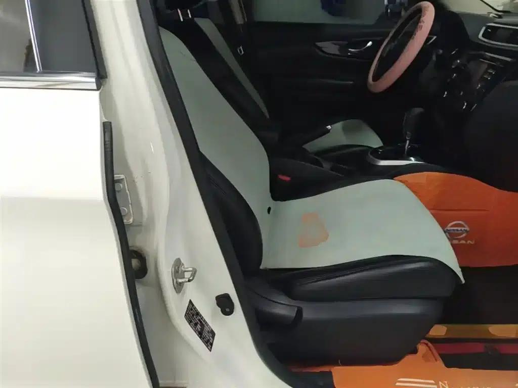 Nissan Qashqai 2016 2.0L CVT Elite Edition — миниатюра 25