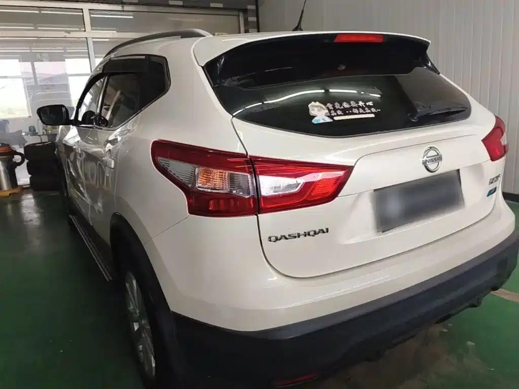Nissan Qashqai 2016 2.0L CVT Elite Edition — миниатюра 5