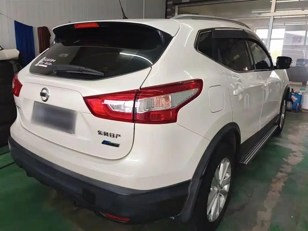 Nissan Qashqai 2016 2.0L CVT Elite Edition — миниатюра 7