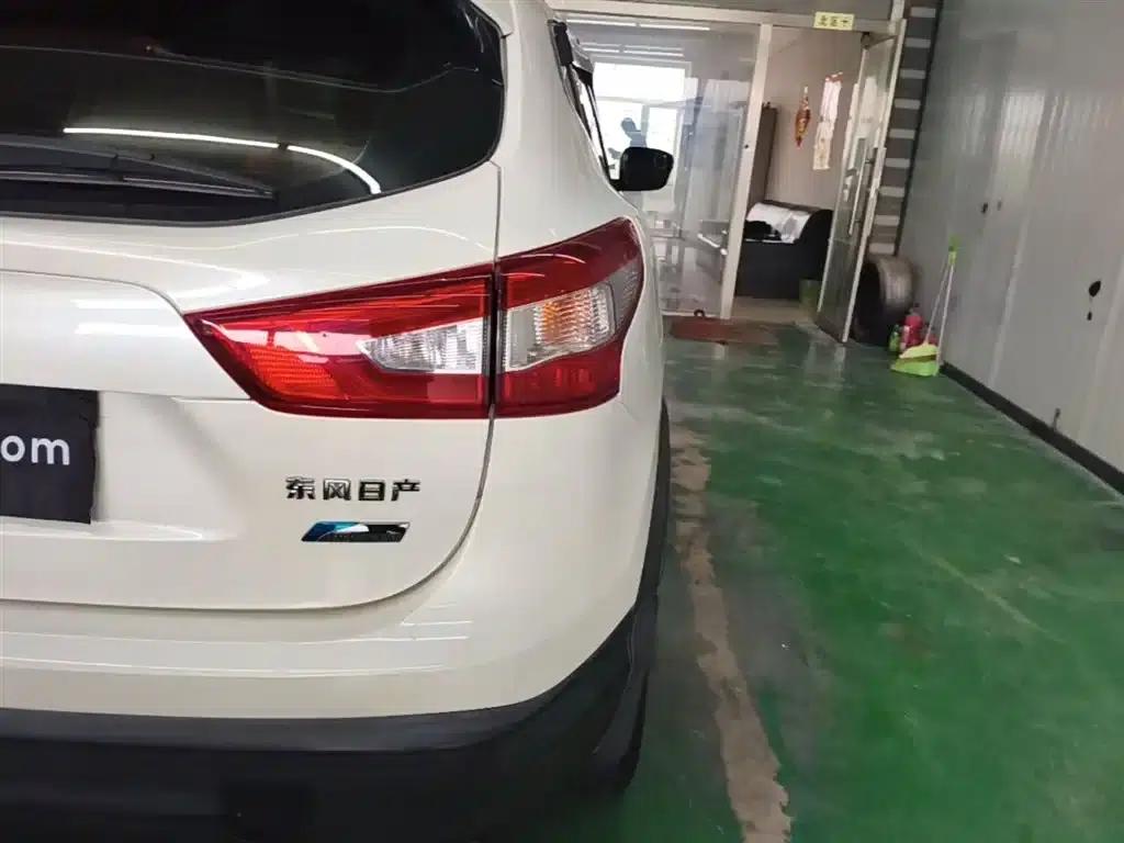 Nissan Qashqai 2016 2.0L CVT Elite Edition — миниатюра 8