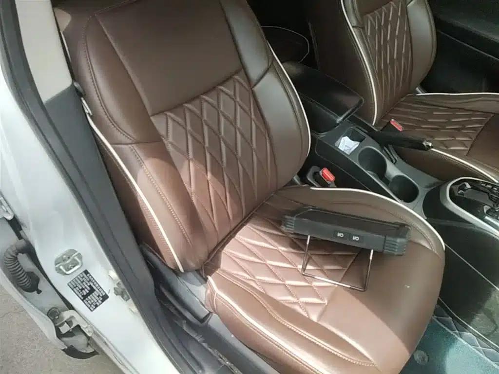 Nissan Qashqai 2016 2.0L CVT Elite Edition — миниатюра 25