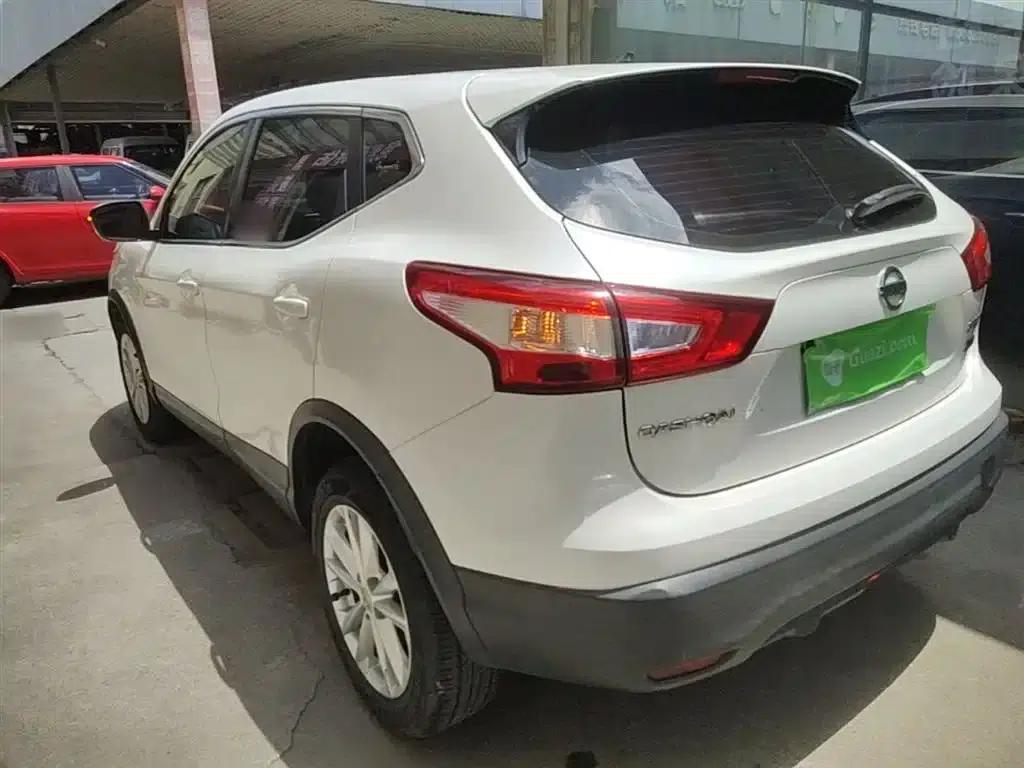 Nissan Qashqai 2016 2.0L CVT Elite Edition — миниатюра 5