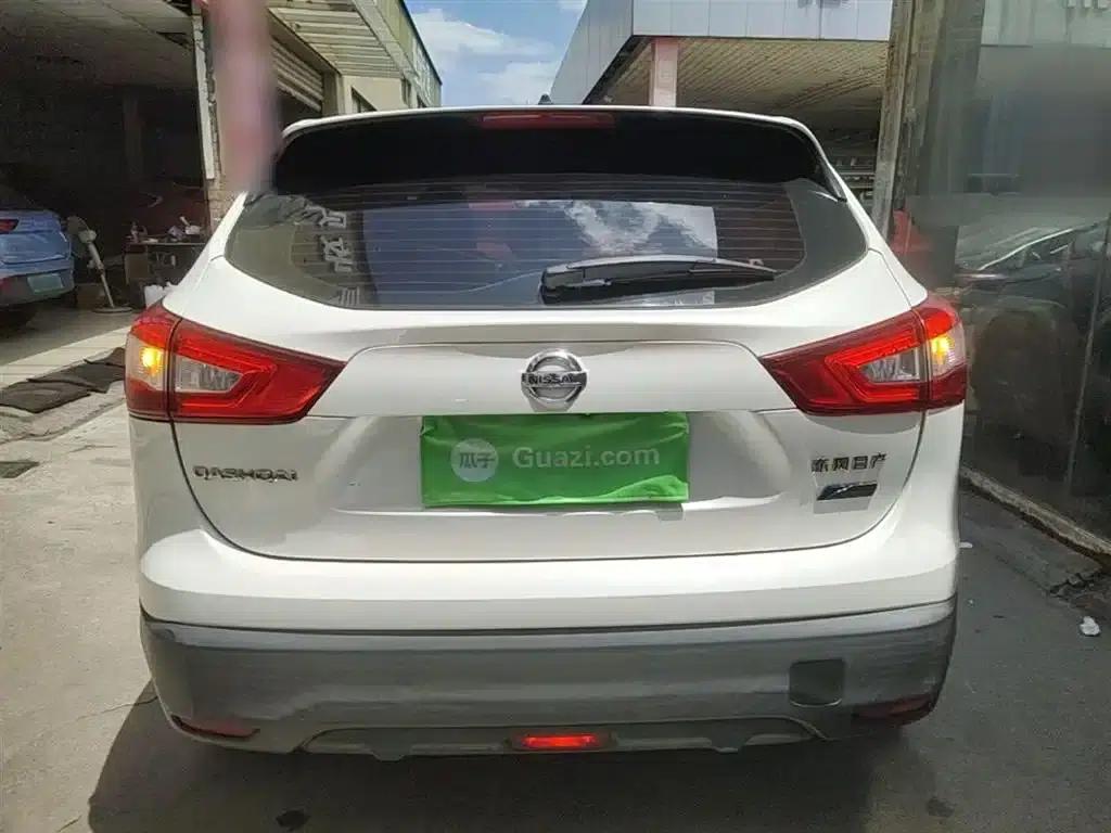 Nissan Qashqai 2016 2.0L CVT Elite Edition — миниатюра 6