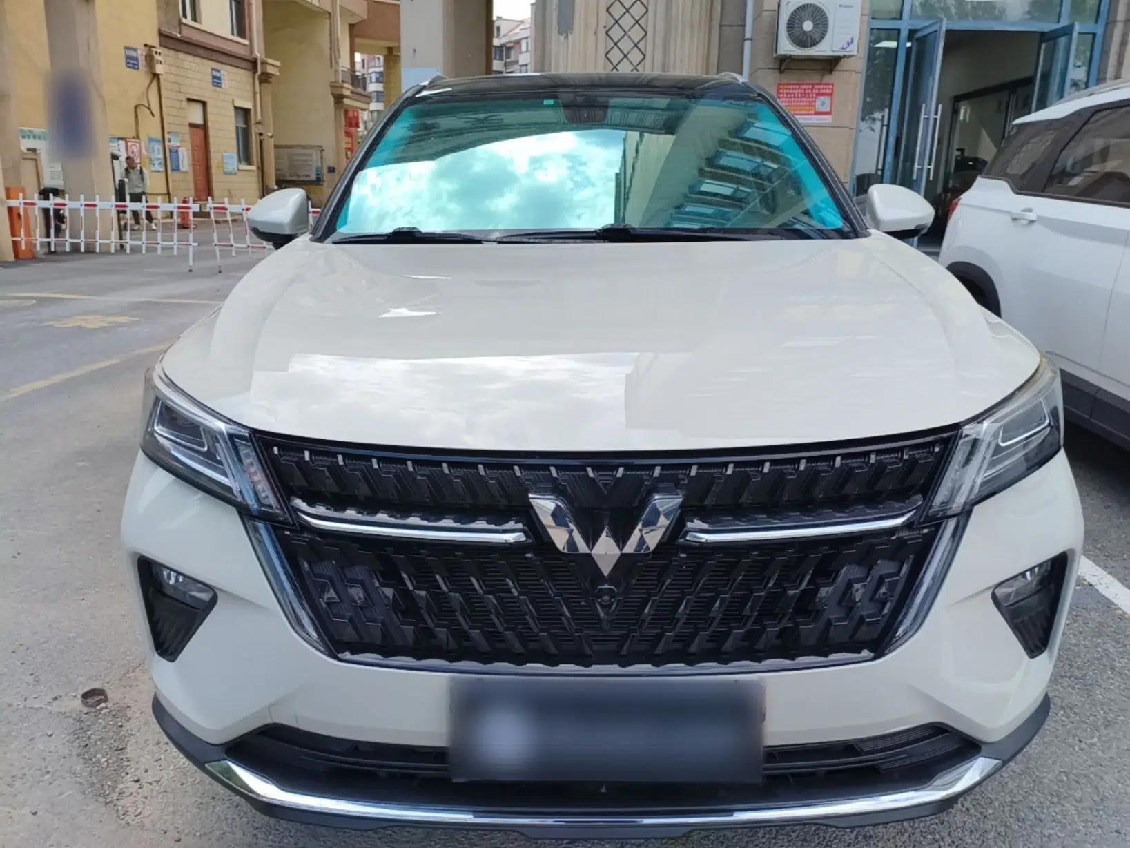 Wuling Asta 2021 1.5T CVT Star曜 Edition — миниатюра 2