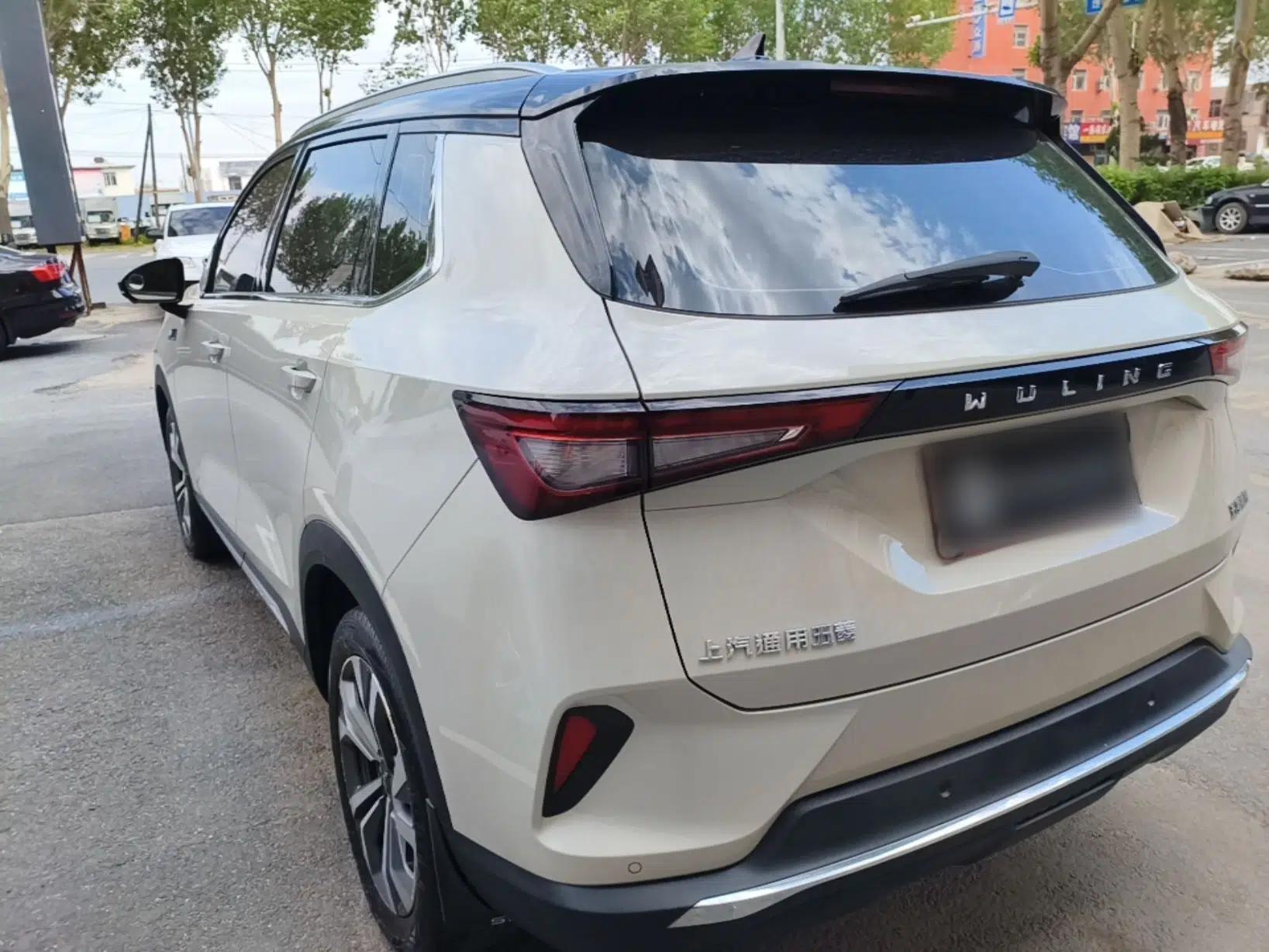 Wuling Asta 2021 1.5T CVT Star曜 Edition — миниатюра 4