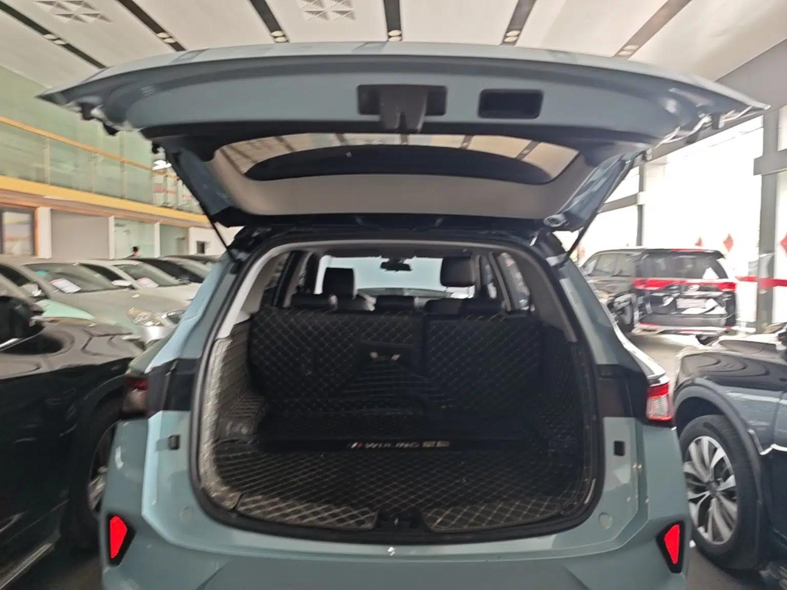 Wuling Asta 2021 1.5T CVT Starlight Edition — миниатюра 22