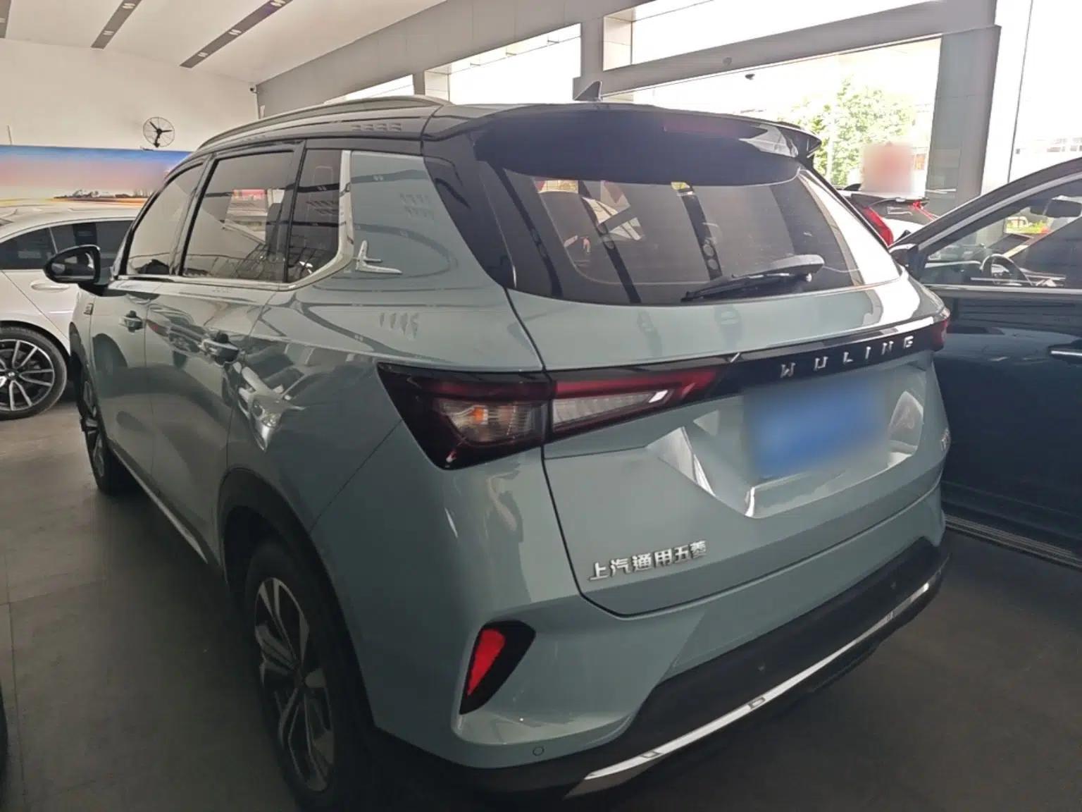 Wuling Asta 2021 1.5T CVT Starlight Edition — миниатюра 4