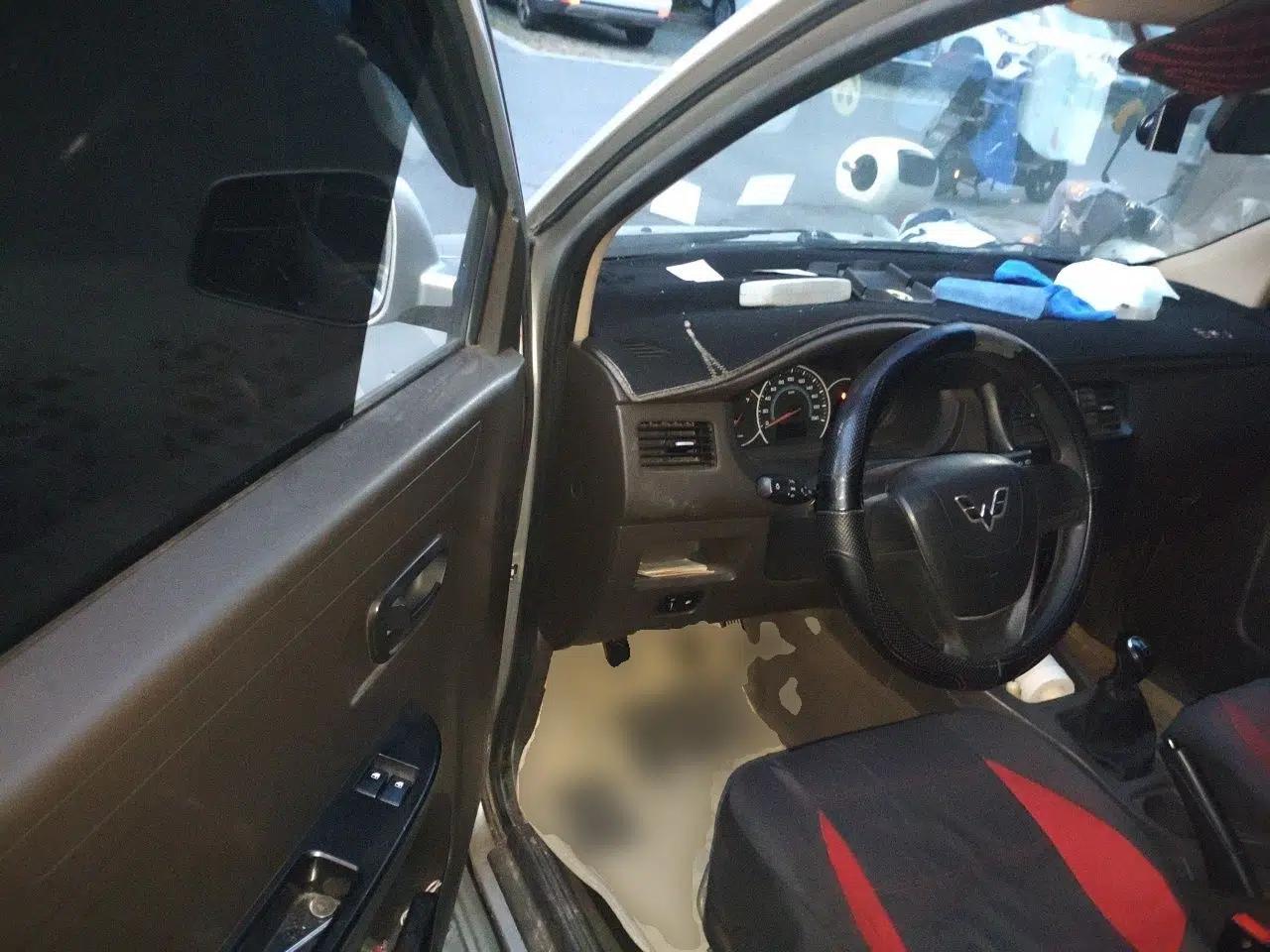 Wuling Rongguang V 2015 1.2L Base Version — миниатюра 17