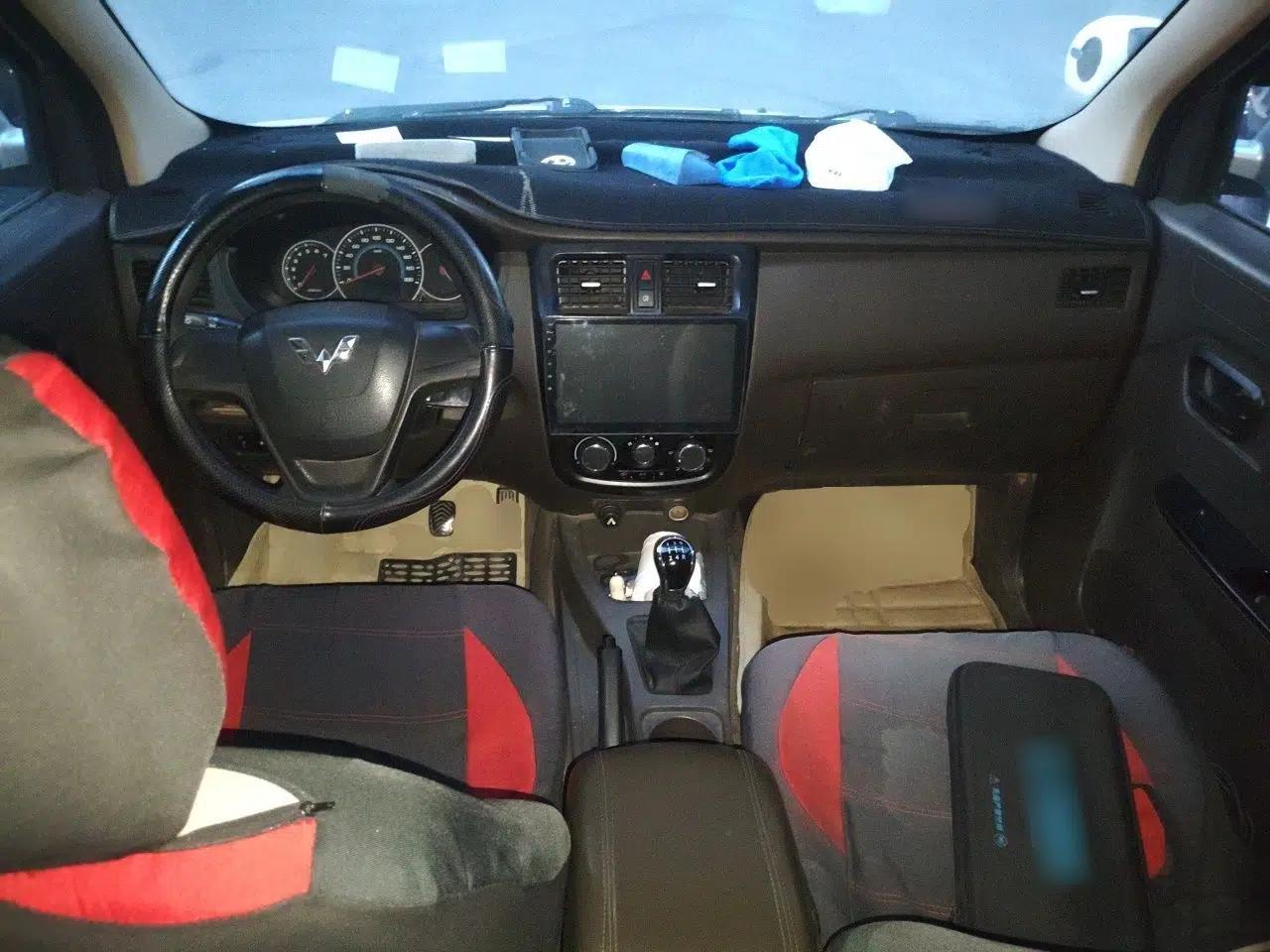 Wuling Rongguang V 2015 1.2L Base Version — миниатюра 10