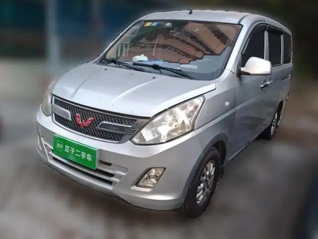 Wuling Rongguang V 2015 1.2L Base Version