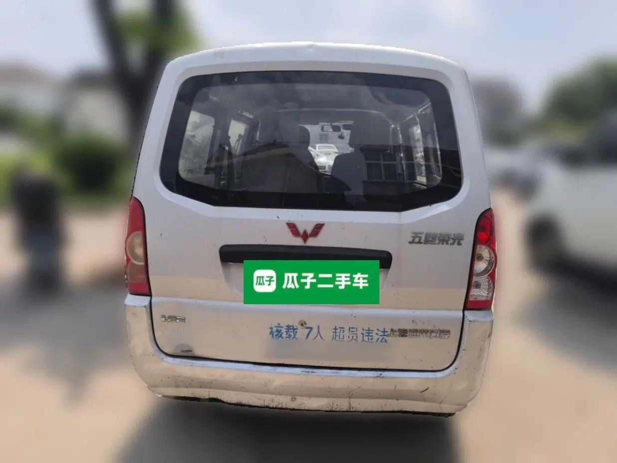 Wuling Rongguang V 2015 1.2L Base Version — миниатюра 5