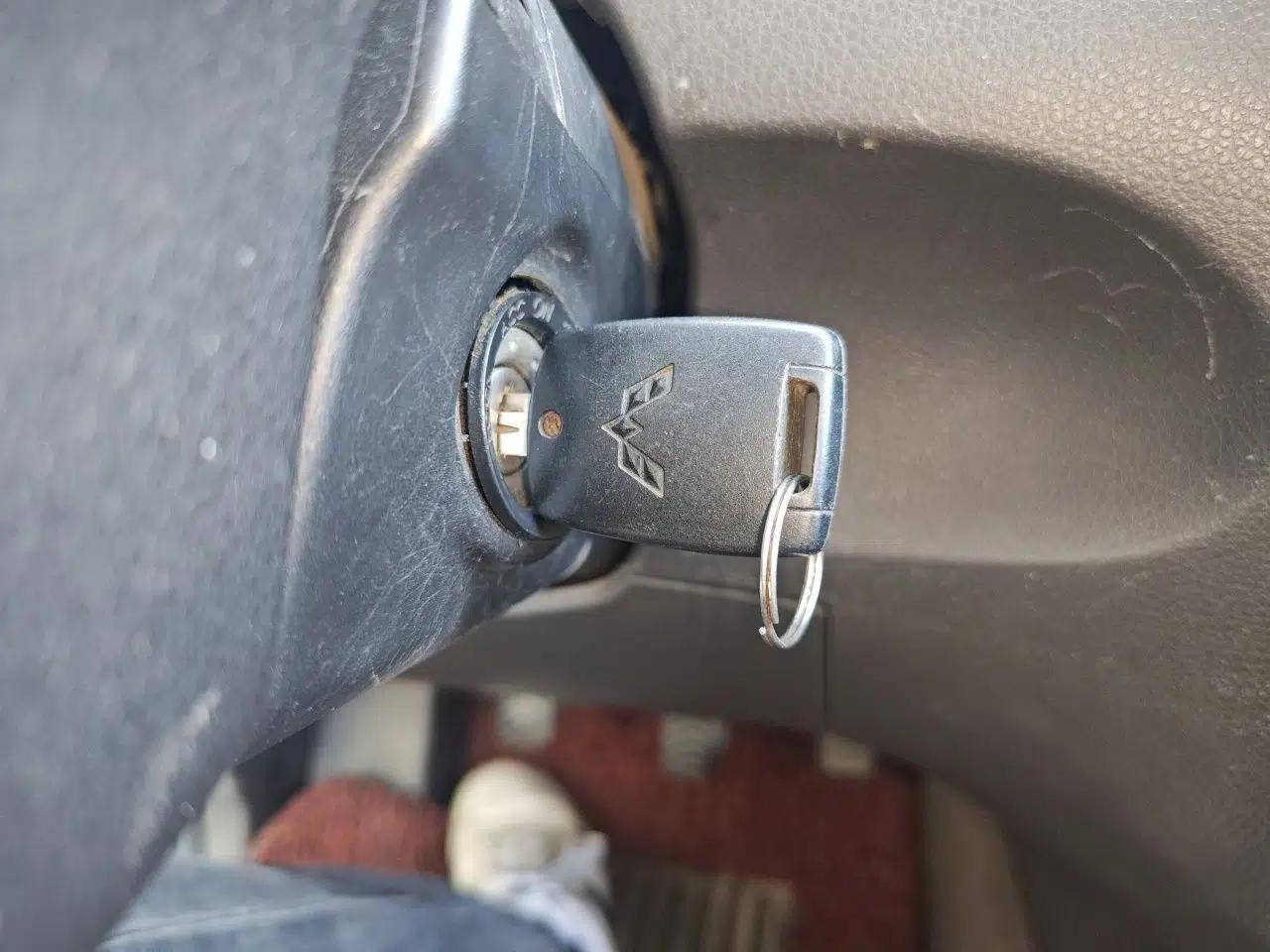 Wuling Rongguang V 2016 1.5L Standard Version — миниатюра 9
