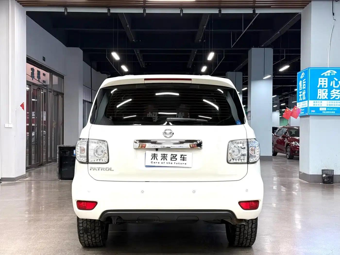 Nissan Patrol 2018 4.0L Leader Edition — миниатюра 14