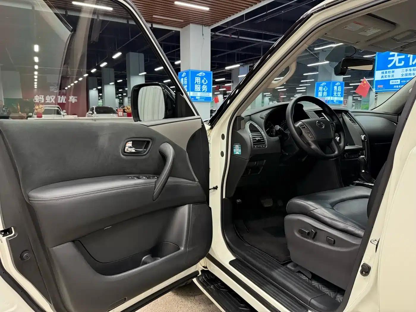 Nissan Patrol 2018 4.0L Leader Edition — миниатюра 4