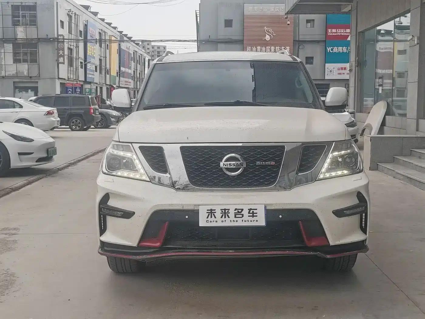 2017 Nissan Patrol 4.0L Middle East Edition — миниатюра 2