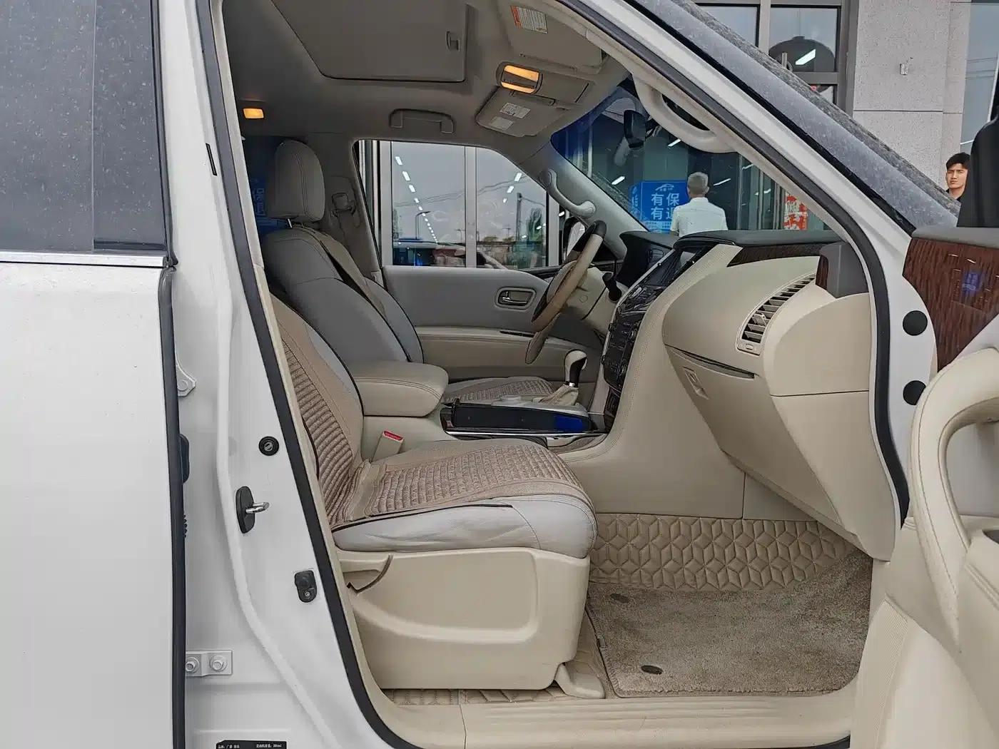 2017 Nissan Patrol 4.0L Middle East Edition — миниатюра 11
