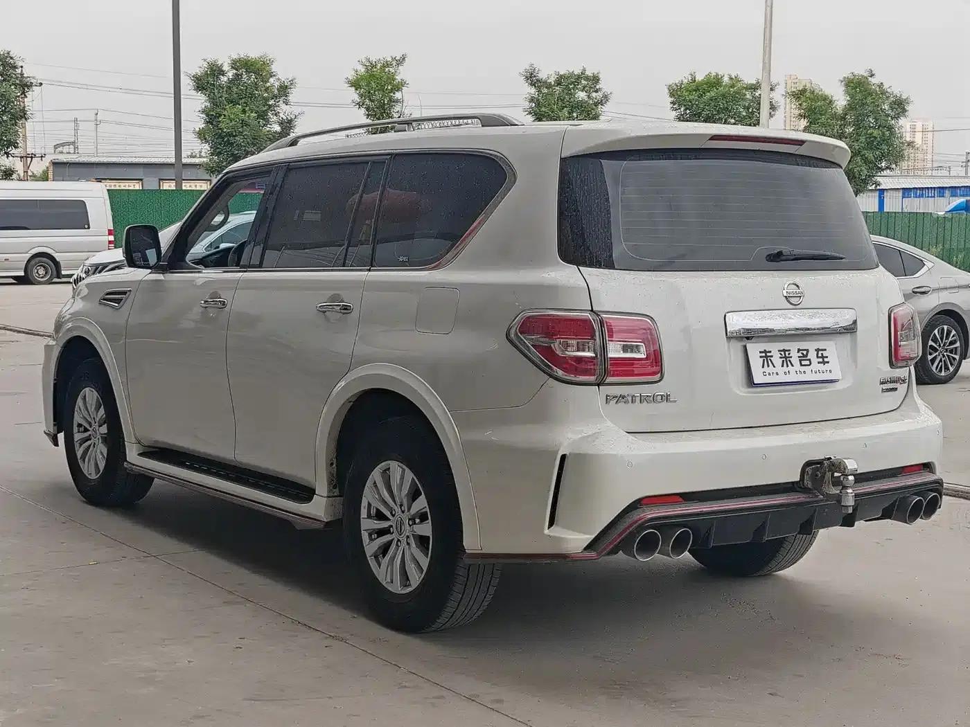 2017 Nissan Patrol 4.0L Middle East Edition — миниатюра 13