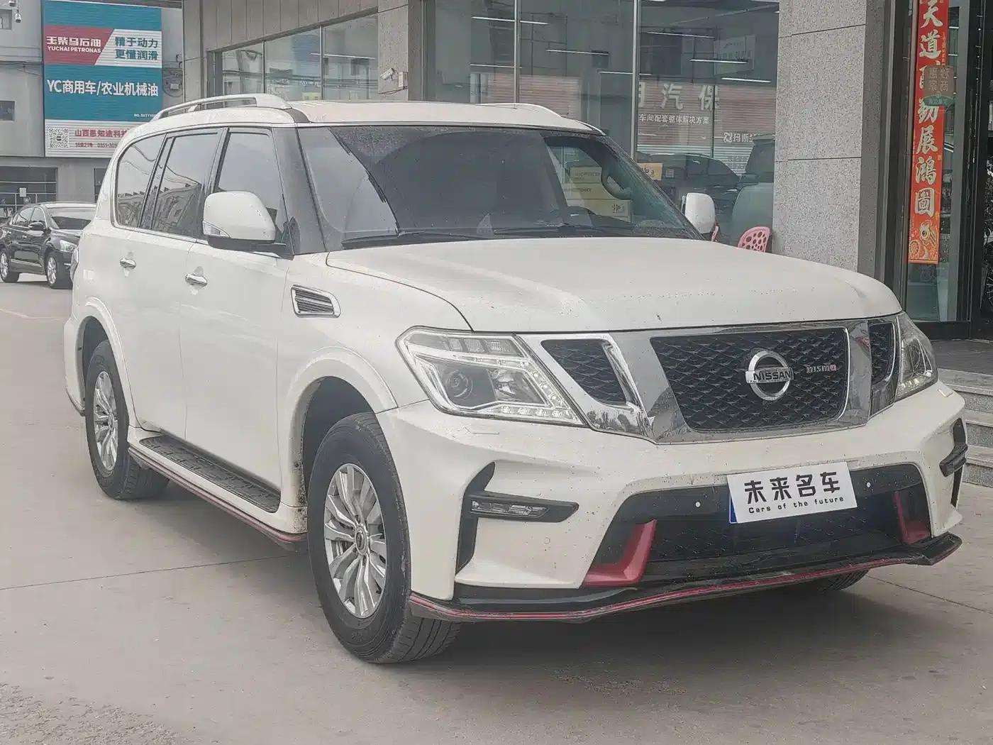2017 Nissan Patrol 4.0L Middle East Edition — миниатюра 3