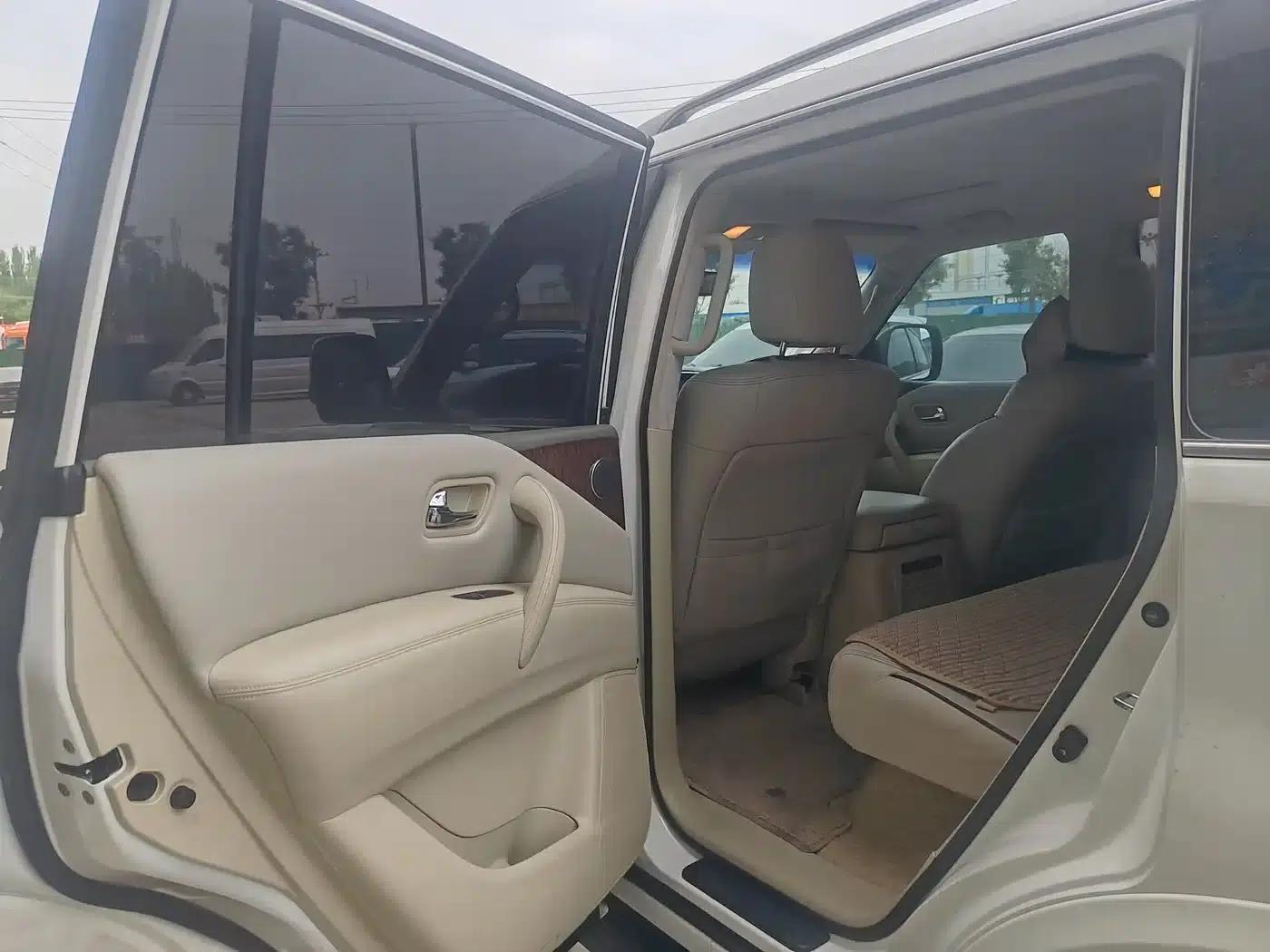 2017 Nissan Patrol 4.0L Middle East Edition — миниатюра 7