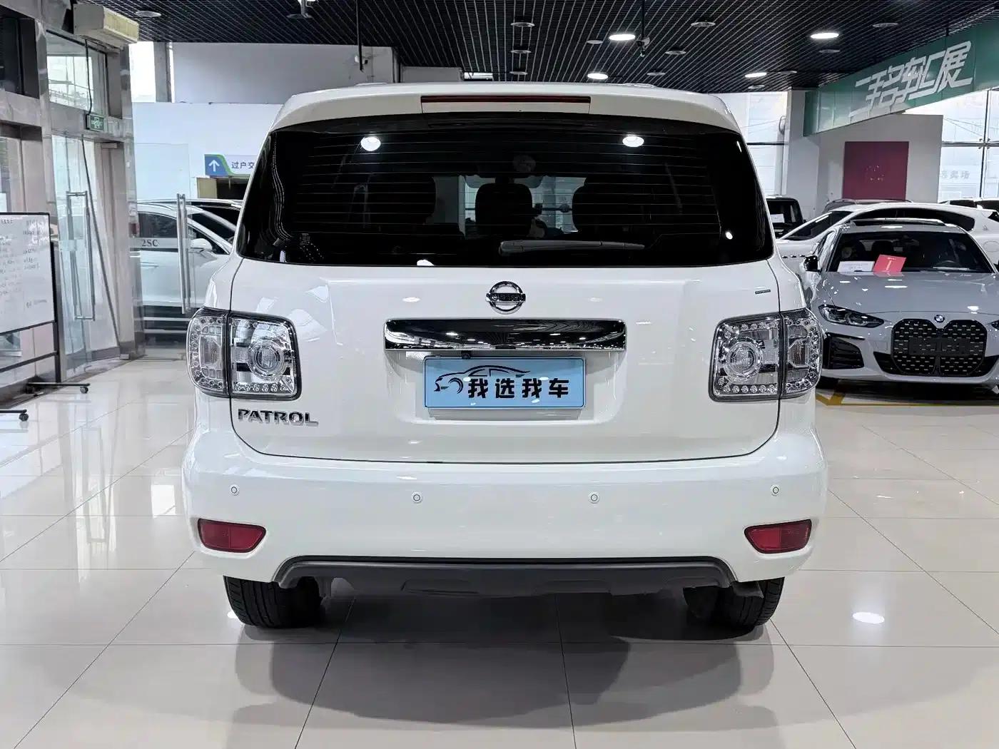 Nissan Patrol 2018 4.0L Leader Edition — миниатюра 15