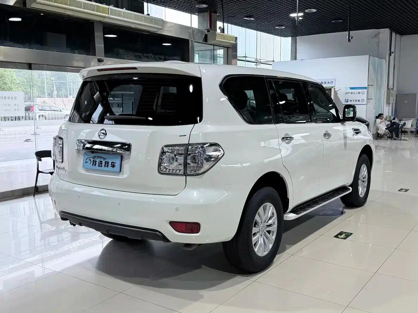 Nissan Patrol 2018 4.0L Leader Edition — миниатюра 16