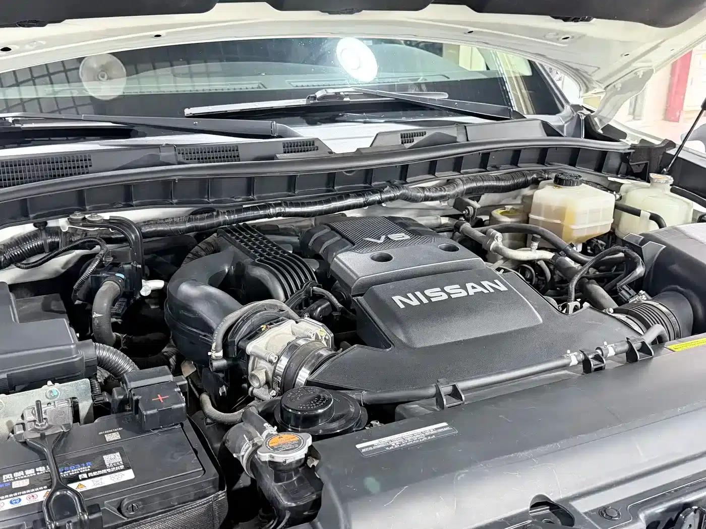 Nissan Patrol 2018 4.0L Leader Edition — миниатюра 17