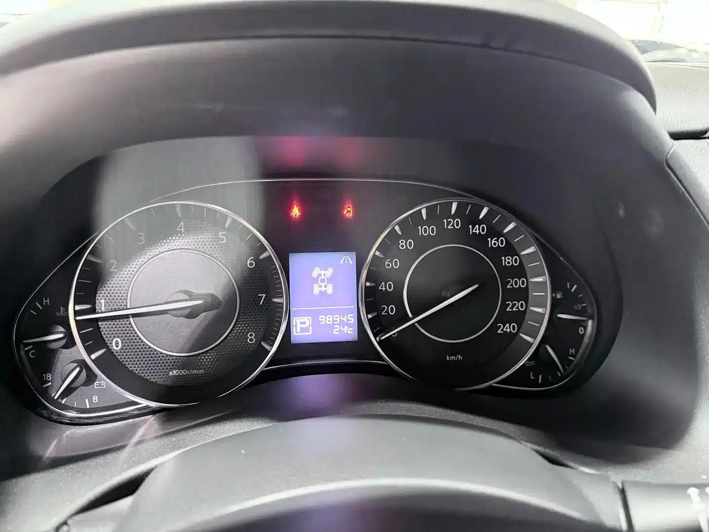 Nissan Patrol 2018 4.0L Leader Edition — миниатюра 5