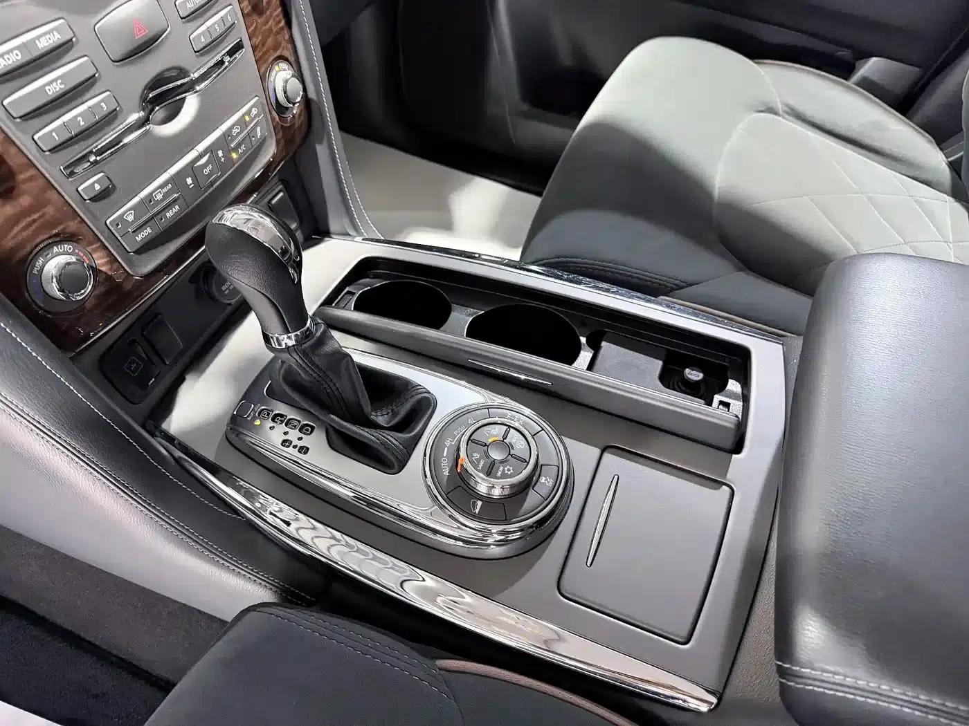 Nissan Patrol 2018 4.0L Leader Edition — миниатюра 6
