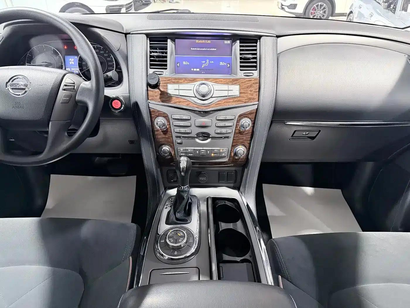 Nissan Patrol 2018 4.0L Leader Edition — миниатюра 9