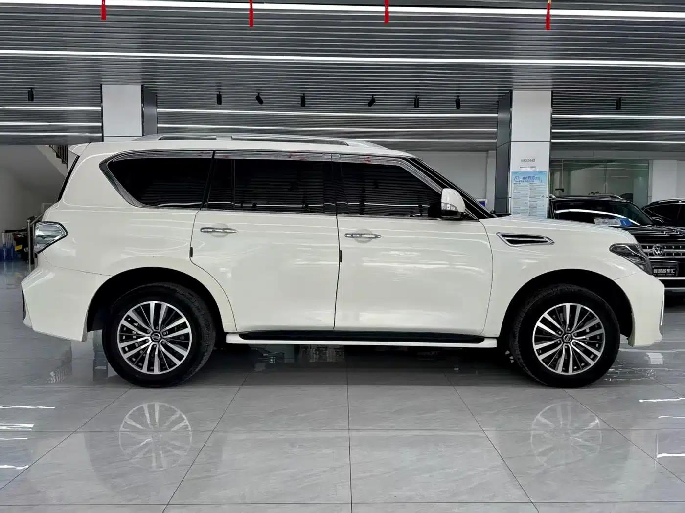Nissan Patrol 2018 4.0L Leader Edition — миниатюра 2