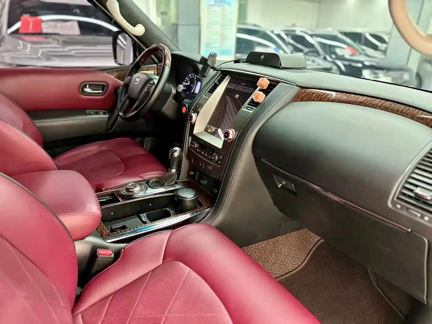 Nissan Patrol 2018 4.0L Leader Edition — миниатюра 8