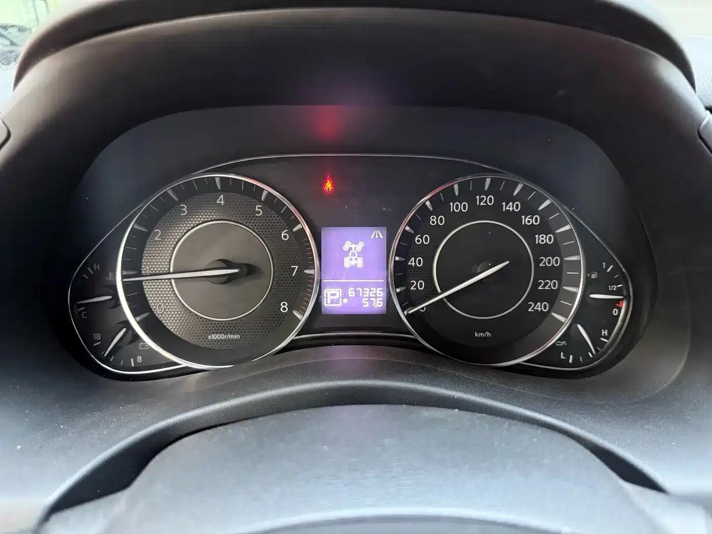 Nissan Patrol Y62 2018 4.0L Middle East Edition — миниатюра 8