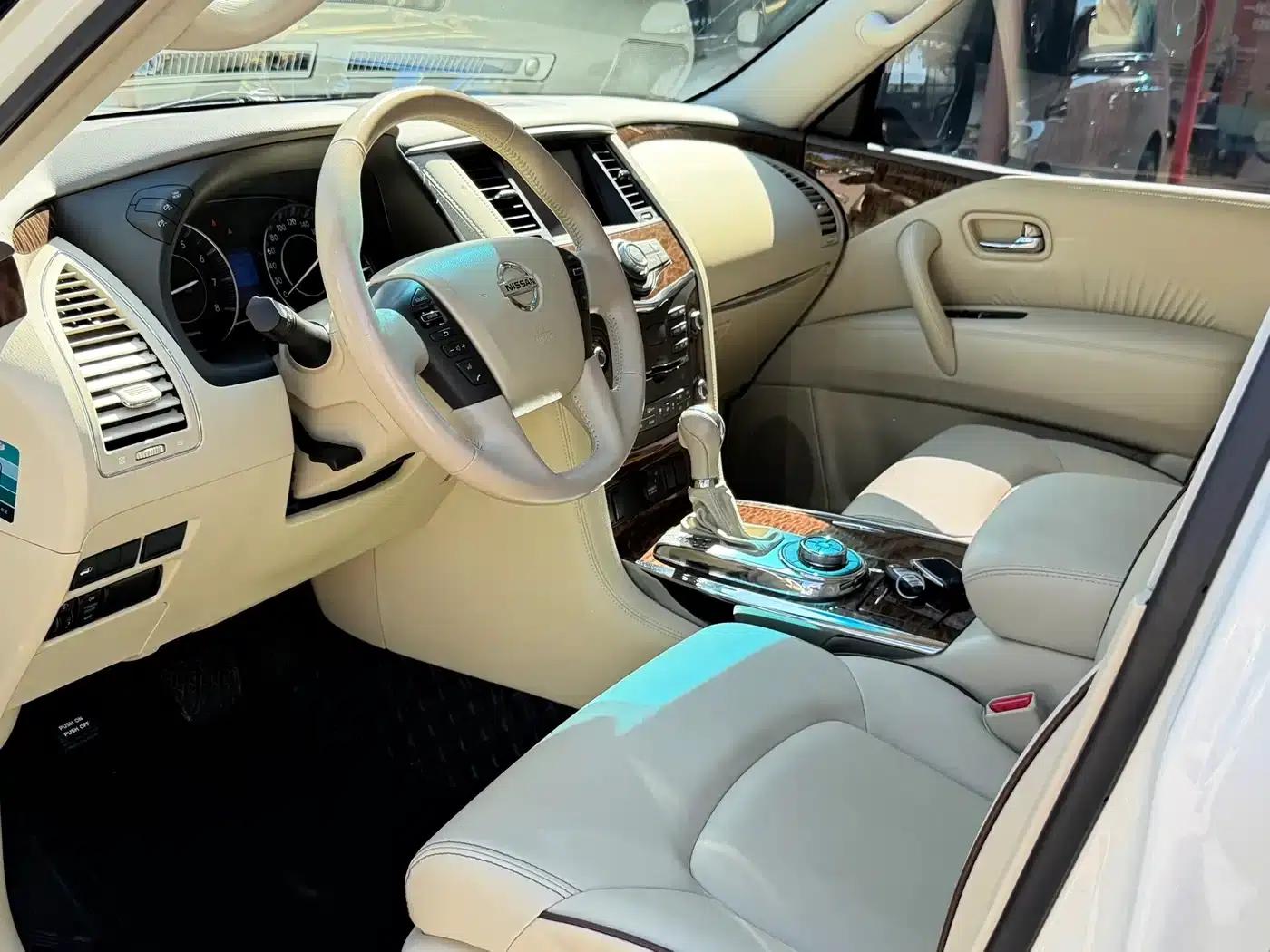 Nissan Patrol 2018 4.0L Platinum Edition — миниатюра 11