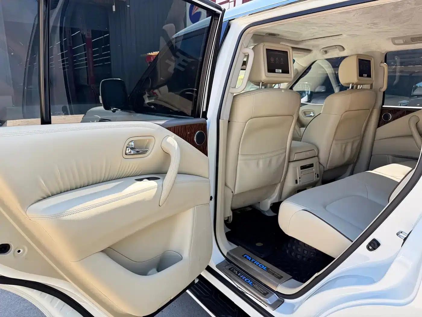 Nissan Patrol 2018 4.0L Platinum Edition — миниатюра 12