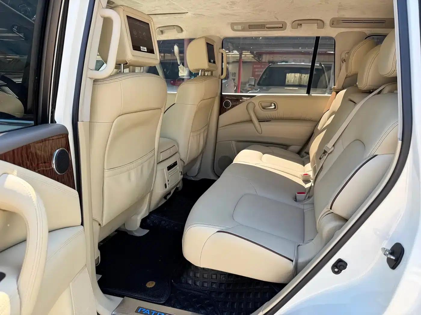 Nissan Patrol 2018 4.0L Platinum Edition — миниатюра 13