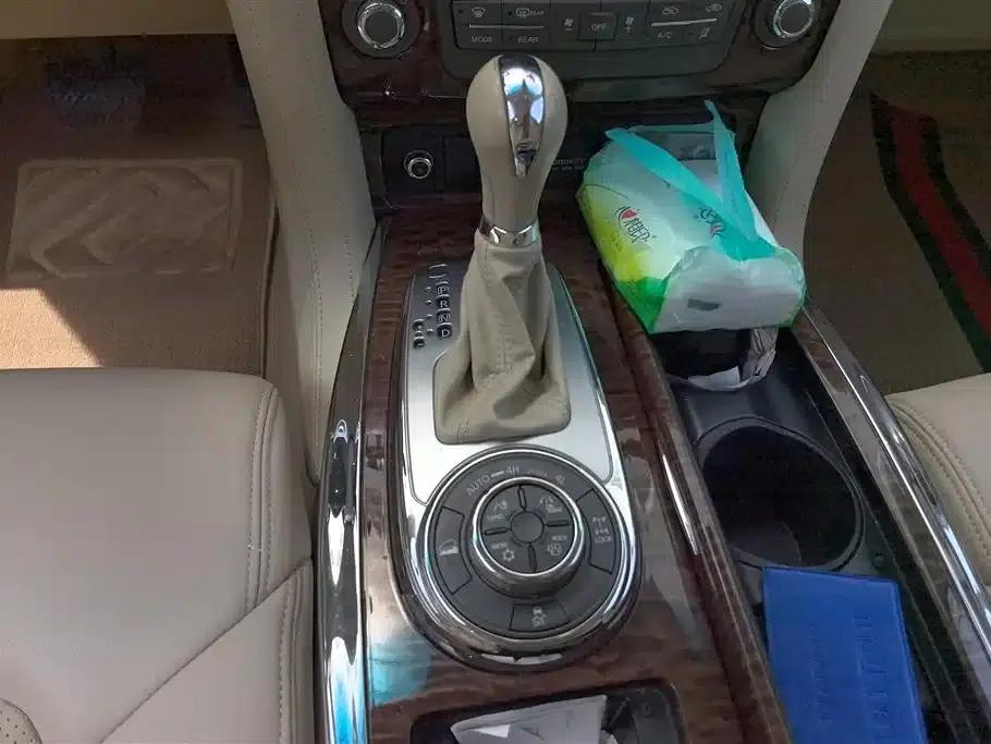 Nissan Patrol 2018 4.0L Flagship Edition — миниатюра 16