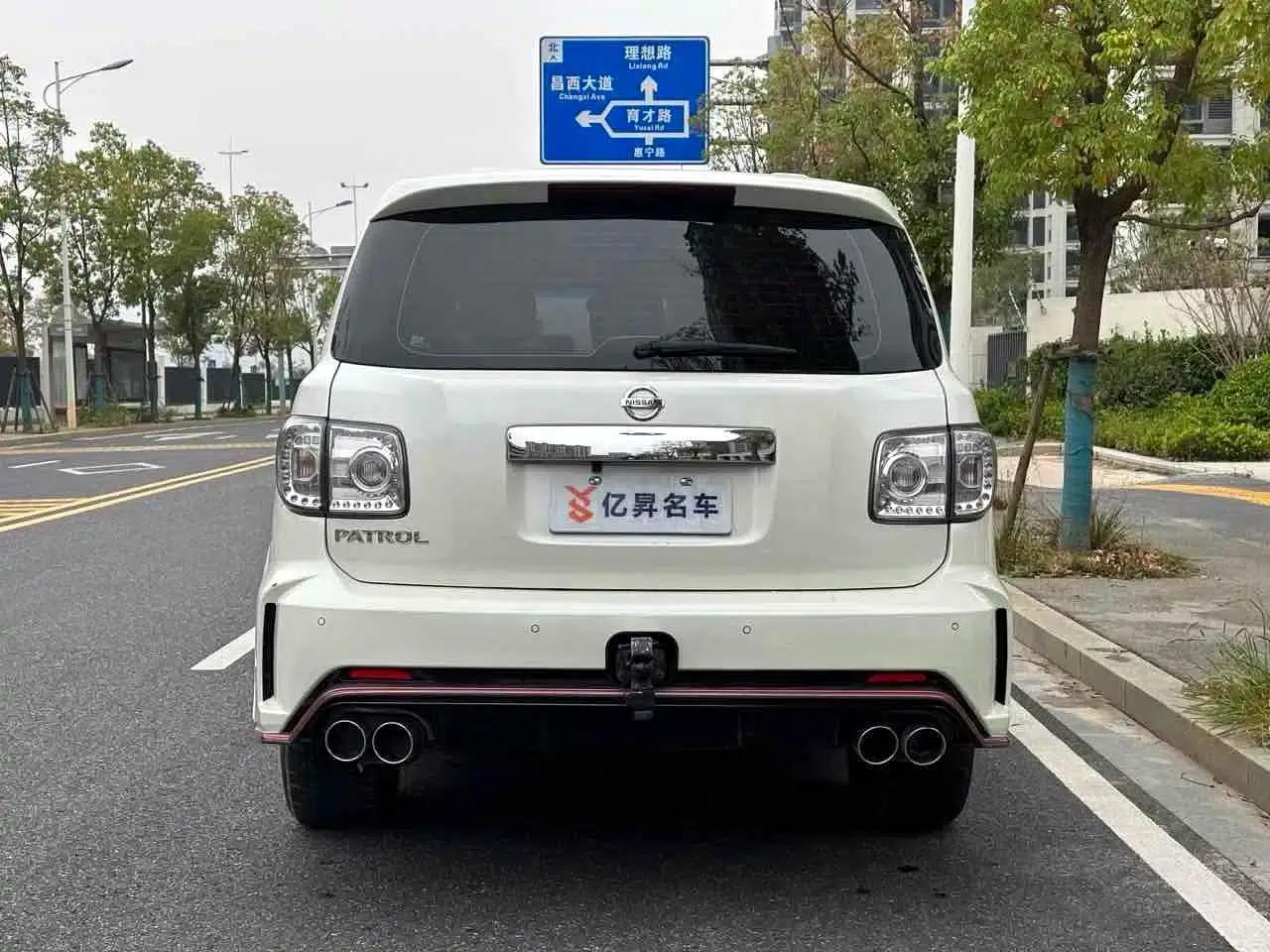 Nissan Patrol 2017 5.6L Standard Edition — миниатюра 5