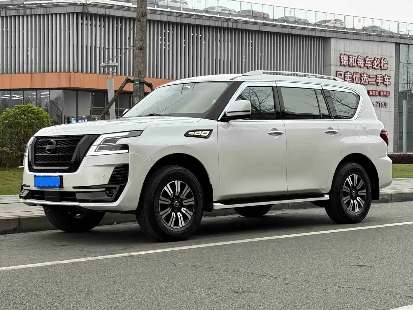 Nissan Patrol Y62 2020 4.0L Middle East Edition — миниатюра 1