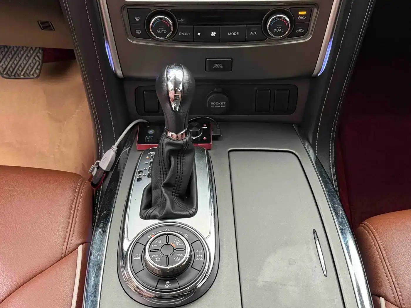 Nissan Patrol Y62 2020 4.0L Middle East Edition — миниатюра 13