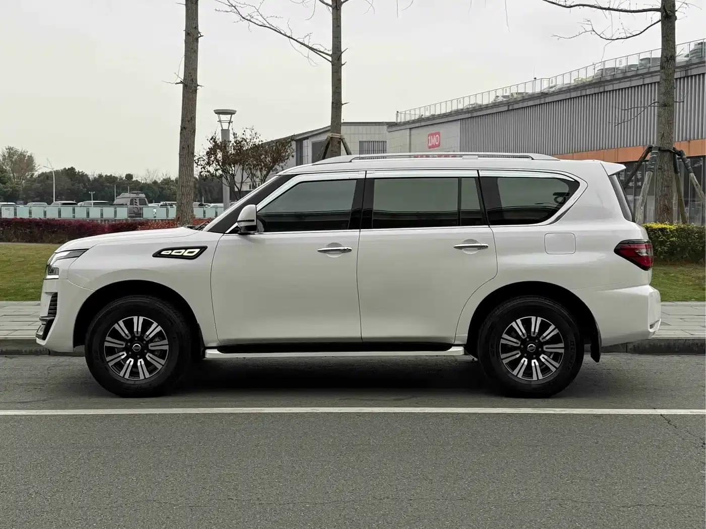 Nissan Patrol Y62 2020 4.0L Middle East Edition — миниатюра 4