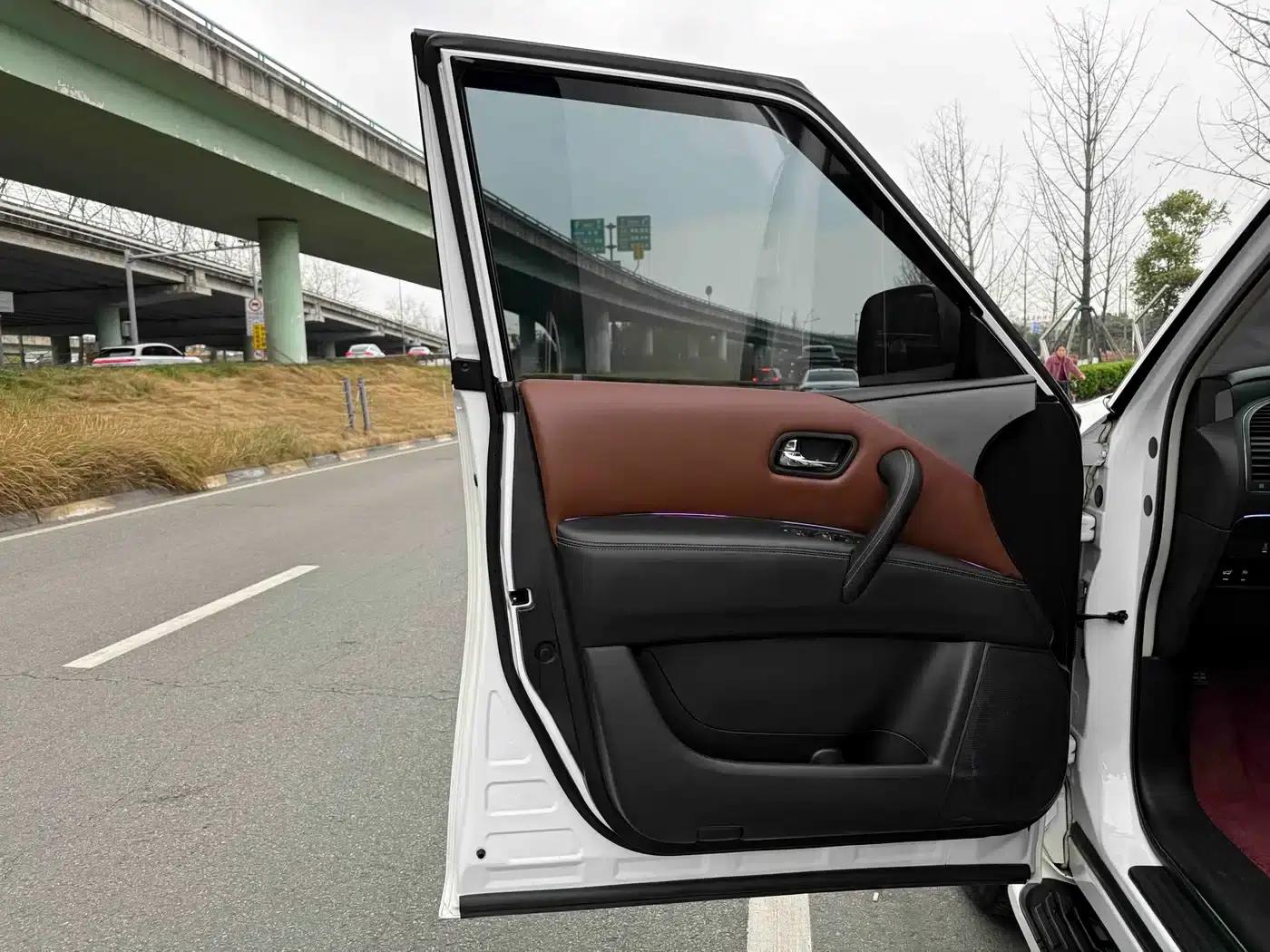 Nissan Patrol Y62 2020 4.0L Middle East Edition — миниатюра 6