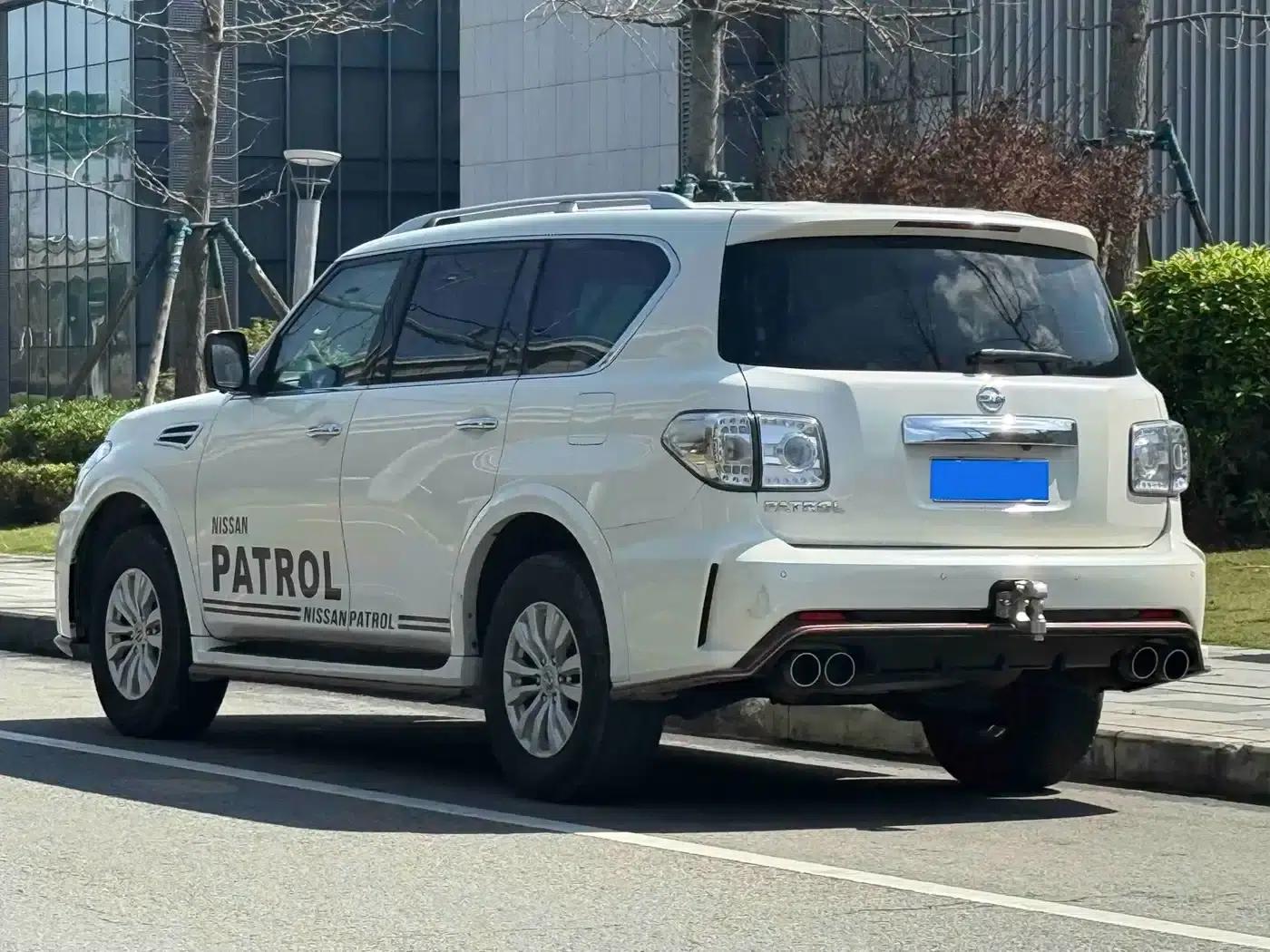 2018 Nissan Patrol 4.0L Middle East Edition — миниатюра 4