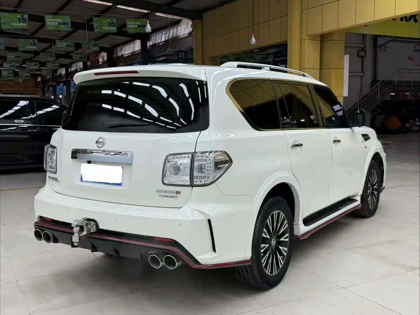 Nissan Patrol 2018 4.0L Leader Edition — миниатюра 9