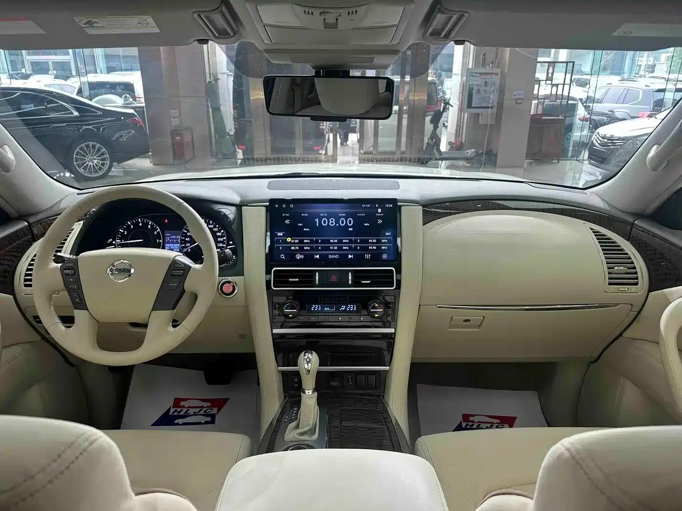 2017 Nissan Patrol 4.0L Middle East Edition — миниатюра 11