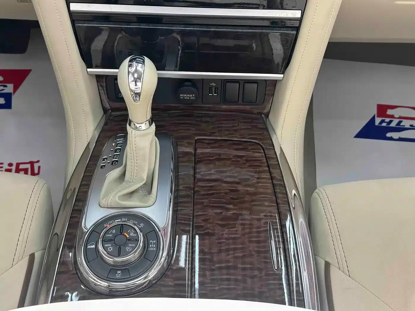 2017 Nissan Patrol 4.0L Middle East Edition — миниатюра 14
