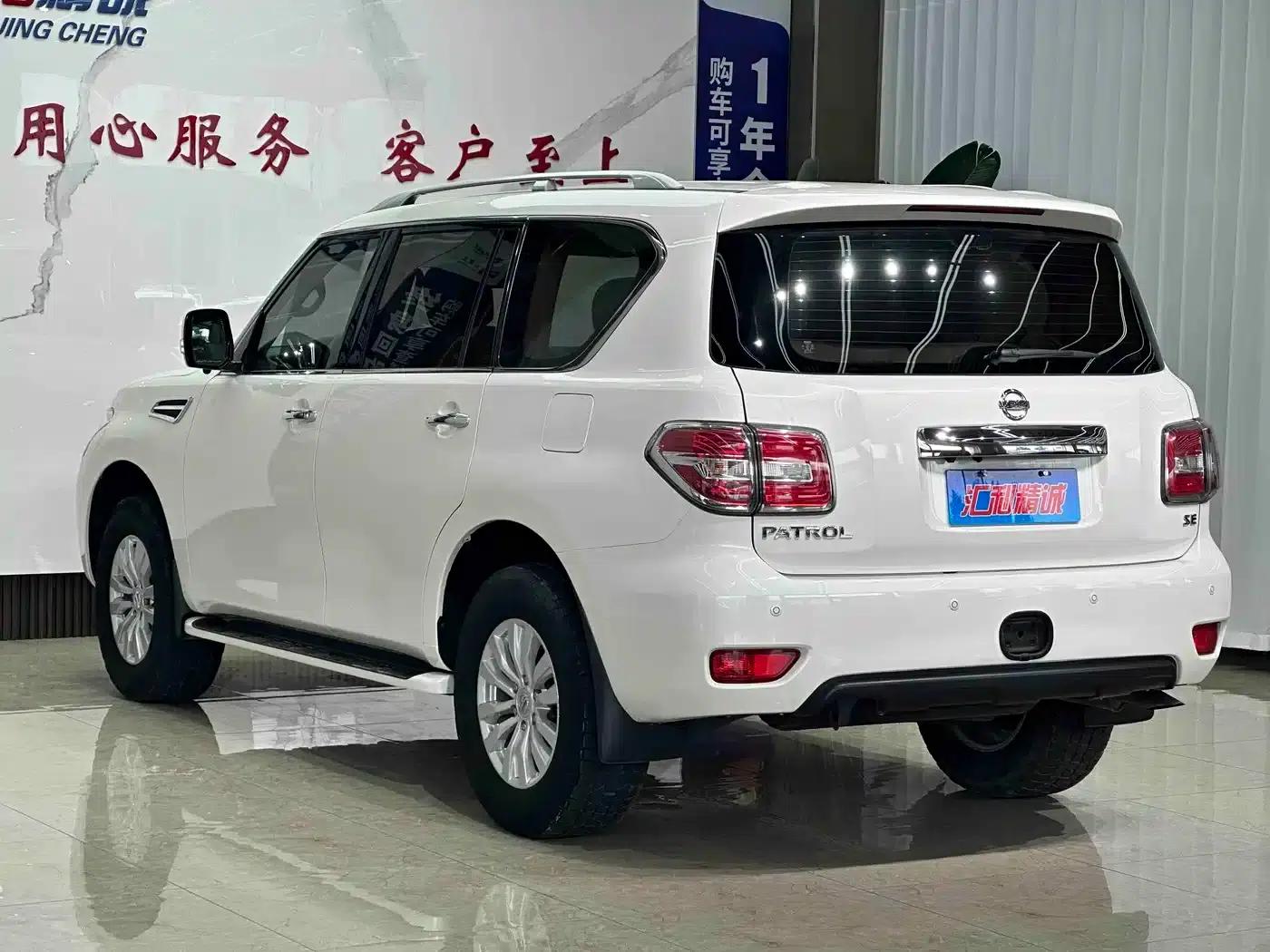 2017 Nissan Patrol 4.0L Middle East Edition — миниатюра 4