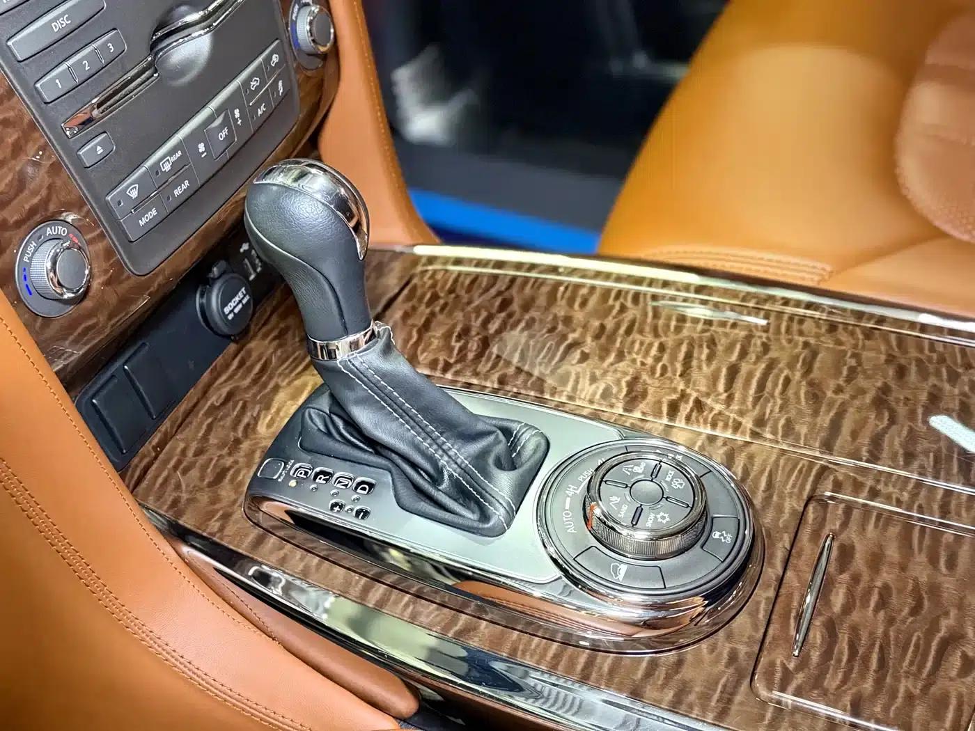 2018 Nissan Patrol 4.0L Middle East Edition — миниатюра 11